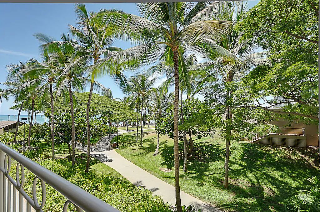 Beach condo rentals waikiki